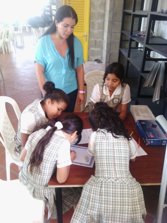 “CRA capacita 120 jóvenes estudiantes en disposición de residuos sólidos”