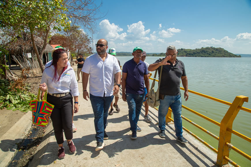 Con la comunidad, C.R.A ajusta manual de operación para las compuertas de El Guajaro. 