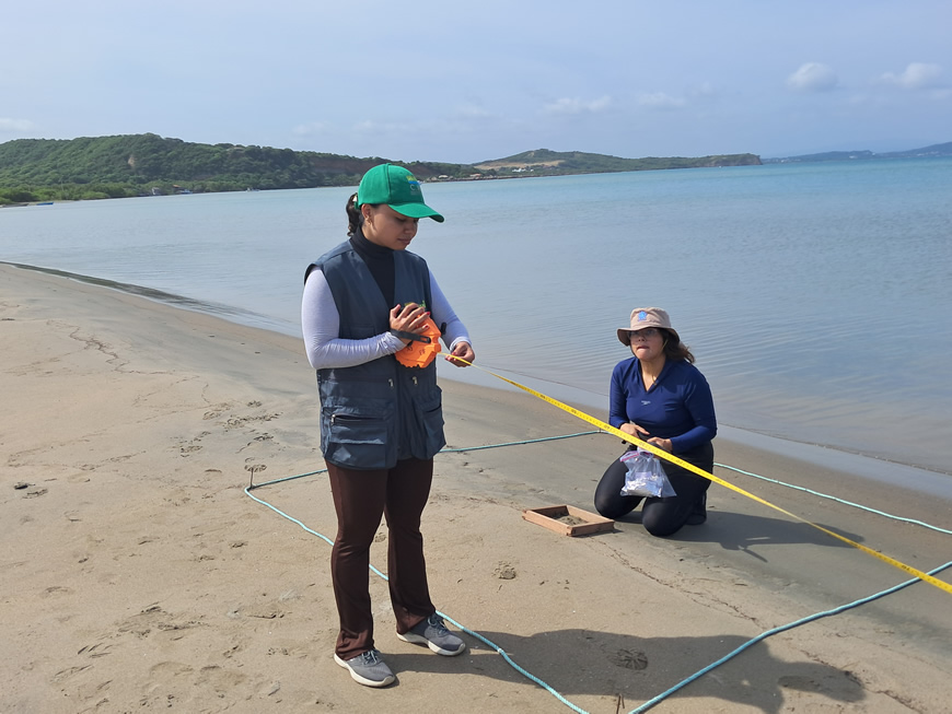 La C.R.A. evalúa la calidad del agua marina y costera en el Atlántico