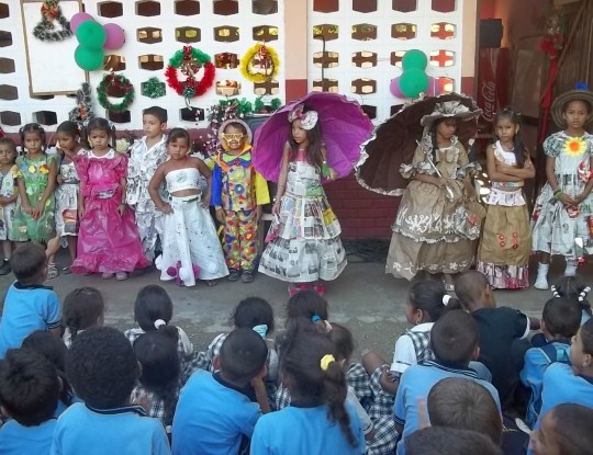 EN 2011, SE FOMENTÓ UTILIZACION DE MATERIAL RECICLABLE EN COLEGIOS