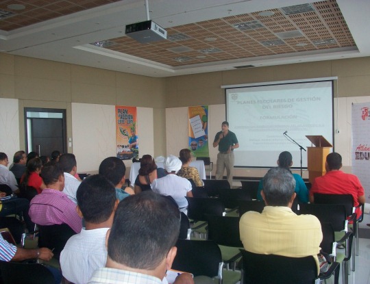 CRA Y SECRETARIA DE EDUCACIÓN CAPACITARON RECTORES EN PLANES ESCOLARES DE GESTIÓN DEL RIESGO