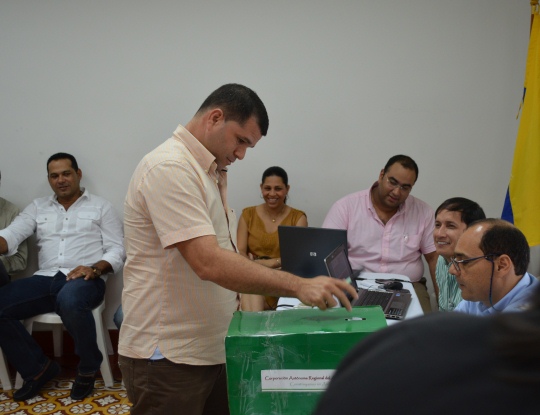 ELEGIDOS REPRESENTANTES DE LOS ALCALDES ANTE CONSEJO DIRECTIVO DE CRA