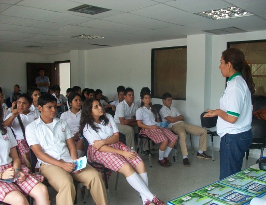 EN PANEL, ESTUDIANTES DE PUERTO COLOMBIA INTERACTUARON CON LA CRA Y ALCALDIA SOBRE EL CUIDADO DEL AGUA