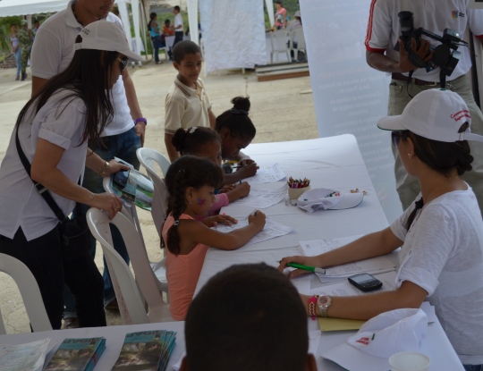 COMUNIDAD ACOGIÓ ESTACIÓN “ATLÁNTICO MÁS AMBIENTAL Y SOSTENIBLE” EN LA RUTA SOCIAL