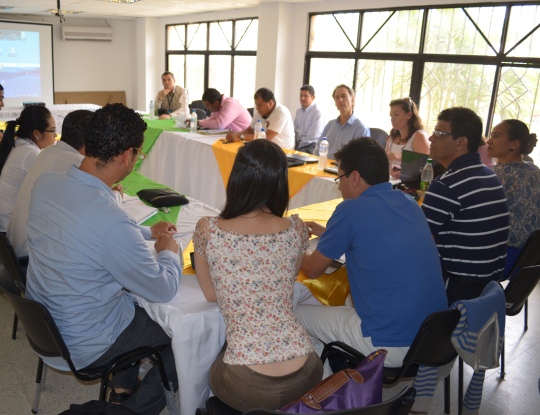 C.R.A. EN INSPECCIÓN DE PLAYAS CON EROSIÓN MARINA EN PUERTO COLOMBIA, ATLÁNTICO