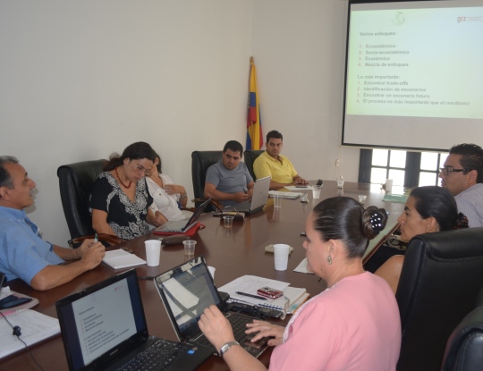 CRA DESARROLLÓ MESA TÉCNICA PARA IDENTIFICACIÓN DE SERVICIOS ECOSITÉMICOS EN LOS ROSALES Y EL CEIBAL