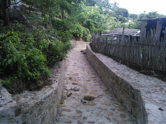 HABITANTES DE PIOJO SE BENEFICIAN CON CANALIZACIÓN DE ARROYO LA PLAZA: C.R.A