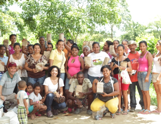 70 FAMILIAS DE ÁREAS PROTEGIDAS SE BENEFICIAN CON VIVEROS COMUNITARIOS PROMOVIDOS POR  LA CRA
