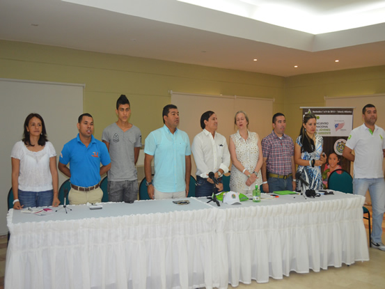 JÓVENES COMPROMETIDOS ¡HACIA UNA CULTURA AMBIENTAL!