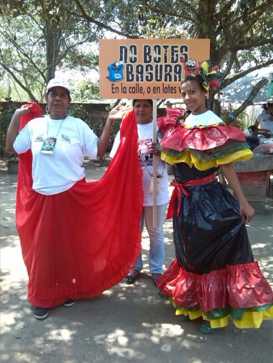 En Fiestas de Carnaval <br /> C.R.A PROMUEVE ELABORAR DISFRACES EN MATERIAL RECICLABE Y NO UTILIZAR ESPECIES SILVESTRES - Corporación Autónoma Regional del Atlántico | C.R.A - A pocos días de comenzar el Carnaval en todo el departamento del Atlántico, la Corporación Autónoma Regional del Atlántico, CRA hace un llamado a la comunidad atlanticense para que eviten el porte y comercialización de especies silvestres durante estas festividades, cuidando las especies nativas del departamento y contribuyan con la conservación de la fauna y flora de nuestro ecosistema.
