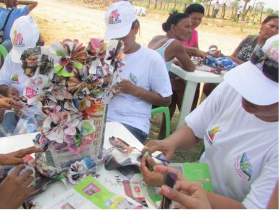 En Fiestas de Carnaval <br /> C.R.A PROMUEVE ELABORAR DISFRACES EN MATERIAL RECICLABE Y NO UTILIZAR ESPECIES SILVESTRES - Corporación Autónoma Regional del Atlántico | C.R.A - A pocos días de comenzar el Carnaval en todo el departamento del Atlántico, la Corporación Autónoma Regional del Atlántico, CRA hace un llamado a la comunidad atlanticense para que eviten el porte y comercialización de especies silvestres durante estas festividades, cuidando las especies nativas del departamento y contribuyan con la conservación de la fauna y flora de nuestro ecosistema.