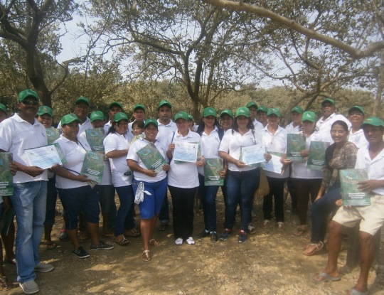 CRA CAPACITA A PESCADORES Y ESTUDIANTES EN EL CORREGIMIENTO LA PLAYA