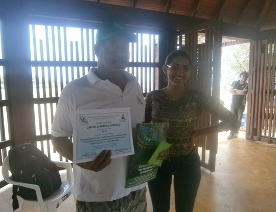 CRA CAPACITA A PESCADORES Y ESTUDIANTES EN EL CORREGIMIENTO LA PLAYA CRA CAPACITA A PESCADORES Y ESTUDIANTES EN EL CORREGIMIENTO LA PLAYA