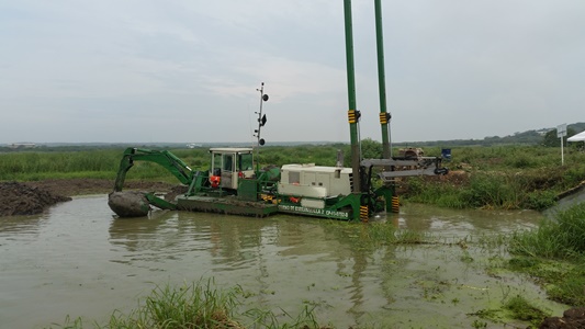 DRAGADO DE SEDIMENTOS EN EL CISNE CONTRIBUYE A RECUPERAR ECOSISTEMA, INDICA ESTUDIO DE UNIATLÁNTICO