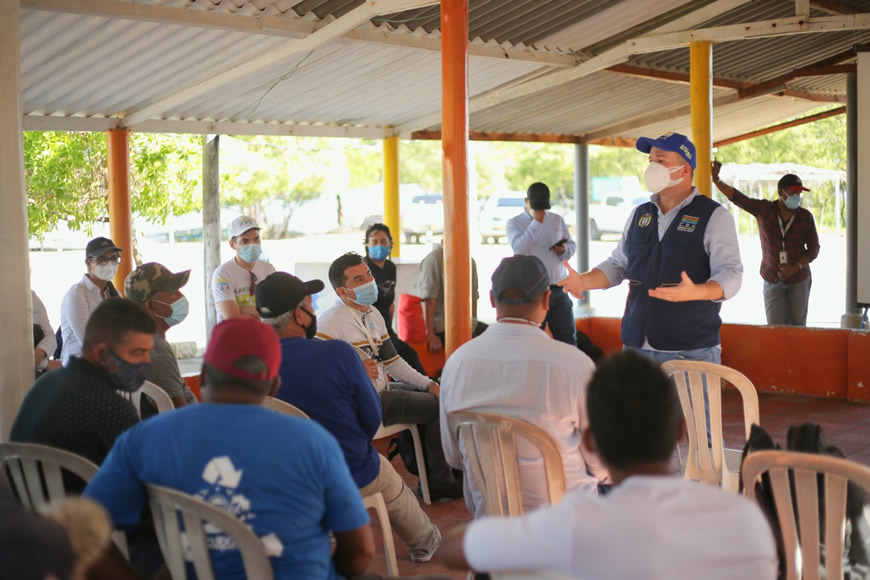 C.R.A Grupo Argos y ONG Conservación Internacional, lideran iniciativa con comunidades para uso sostenible de la ciénaga de mallorquín. - Corporación Autónoma Regional del Atlántico | C.R.A - En el marco de la alianza generada entre la Corporación Autónoma Regional del Atlántico C.R.A, Grupo Argos y la ONG Conservación Internacional, se realizó una visita de reconocimiento a la ciénaga del Mallorquín, con el fin de identificar los puntos críticos, sensibles y de interés para la Corporación y para la comunidad pesquera, como preámbulo al inicio este año, de un proyecto de restauración activa y pasiva y programas de educación ambiental, integrando a la comunidad en el uso sostenible de la ciénaga, tanto para su actividad pesquera como ecoturística. 