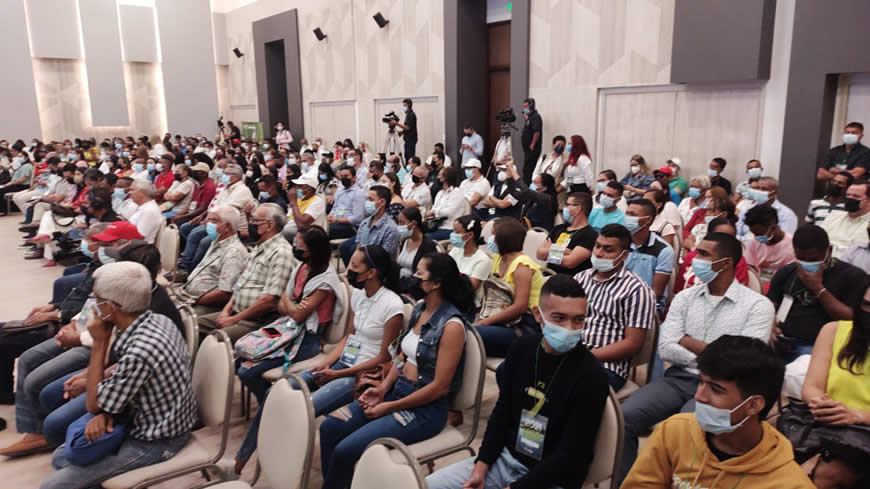 C.R.A rindió cuentas de su gestión, vigencia 2021. - Corporación Autónoma Regional del Atlántico | C.R.A - Durante la audiencia pública de rendición de cuentas, realizada este 27 de abril, el director de la Corporación Autónoma Regional del Atlántico C.R.A, Jesús León Insignares, presentó el informe de su gestión durante la vigencia 2021, reportando un avance físico del 78,9% con relación al Plan de Acción Institucional PAI 2020-2023 “Atlántico Sostenible y Resiliente”, cuya estructura incluye 27 programas, 60 proyectos y 186 acciones estratégicas, con un alto impacto ambiental en los municipios de su jurisdicción.