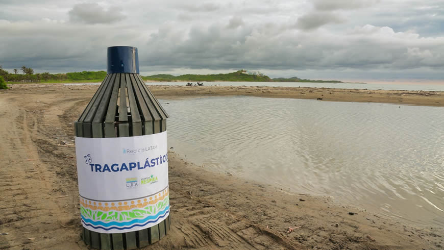 C.R.A instaló ´TRAGA-PLÁSTICOS ‘en playas, para fomentar adecuada disposición de residuos. - Corporación Autónoma Regional del Atlántico | C.R.A - * La estrategia consta de la instalación de 18 estaciones de reciclaje ubicadas en puntos estratégicos del departamento del Atlántico.