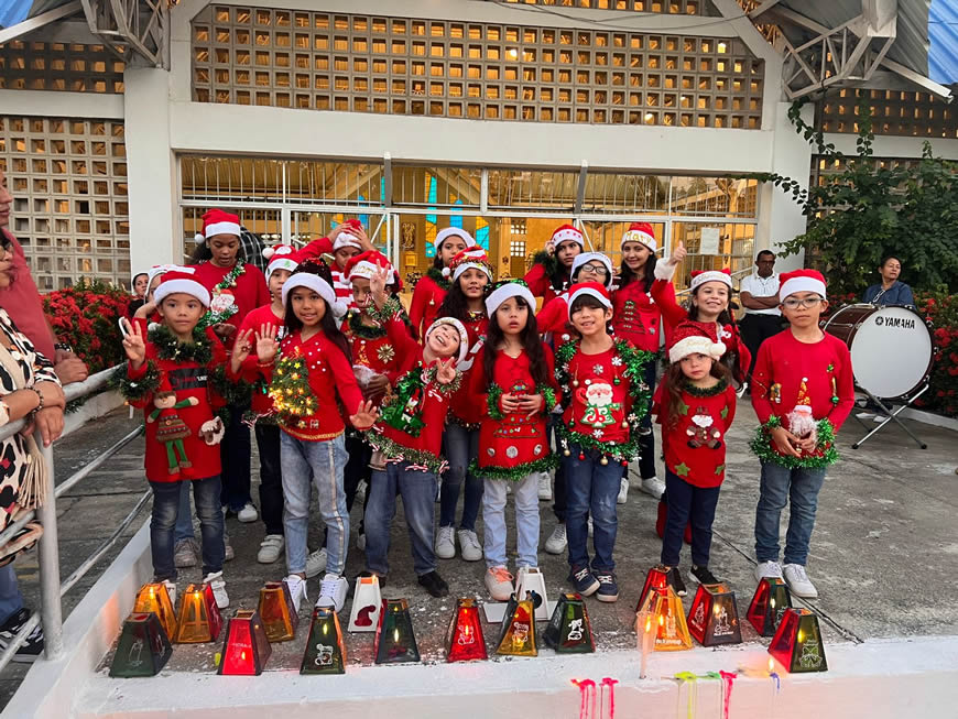 C.R.A REGALA ALEGRIA A NIÑOS DE PIOJO Y LA PEÑA - Corporación Autónoma Regional del Atlántico | C.R.A - En el marco de la víspera de Navidad y como iniciativa para llevarle alegría a los niños y niñas, la Corporación Autónoma Regional del Atlántico C.R.A brindará un show musical a cargo de la Fundación Bombardinos de Colombia, para las niñas y niños afectados por los deslizamientos y emergencias presentadas por las lluvias en el municipio de Piojó y el corregimiento de La Peña, en Sabanalarga.