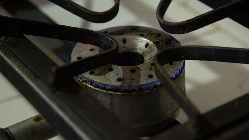 Con proyecto piloto, C.R.A busca disminuir uso de leña y carbón vegetal en hogares atlanticenses - Corporación Autónoma Regional del Atlántico | C.R.A - La estrategia es una medida de adaptación al cambio climático.