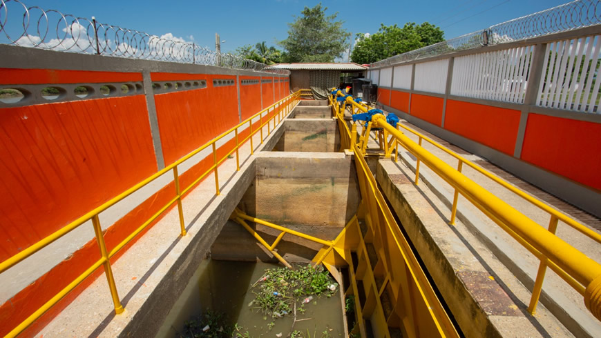 C.R.A. realizó mantenimiento y adecuación de compuertas de Villa Rosa y Porvenir - Corporación Autónoma Regional del Atlántico | C.R.A - A través del contrato 261 de 2023, la Corporación Autónoma Regional del Atlántico –C.R.A. realizó el mantenimiento y adecuación de las estructuras de regulación hídrica El Porvenir y Villa Rosa, que conectan el embalse del Guájaro al canal del Dique, ubicadas en los municipios de Manatí y Repelón, respectivamente.