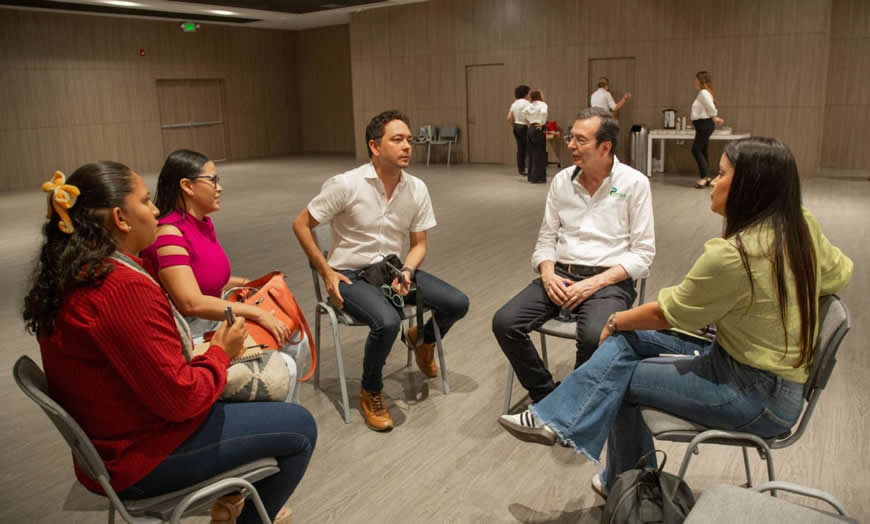 AtlantiCO2, primer programa de descarbonización en el Departamento, liderado por la C.R.A. - Corporación Autónoma Regional del Atlántico | C.R.A - La Corporación Autónoma Regional del Atlántico –C.R.A., y la Asociación Nacional de Empresarios de Colombia -ANDI Seccional Atlántico - Magdalena, en alianza con el Instituto Colombiano de Normas Técnicas y Certificación -ICONTEC y el Instituto Bartolomé de las Casas -Inubac, lanzaron el programa de Fortalecimiento de una cultura ambiental hacia la descarbonización en el departamento del Atlántico, denominado AtlantiCO2, con el objetivo principal contribuir a la construcción de un territorio resiliente y carbono neutral.