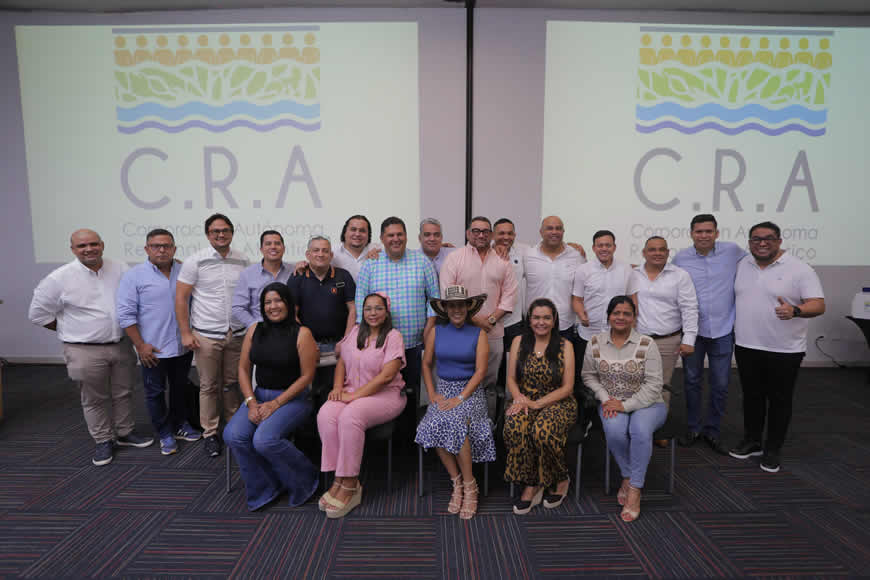 Asamblea Corporativa de la C.R.A. aprobó gestión de vigencia 2024 y eligió alcaldes ante Consejo Directivo - Corporación Autónoma Regional del Atlántico | C.R.A - En sesión ordinaria, fue aprobado por la Asamblea Corporativa, el informe de gestión de la autoridad ambiental, vigencia 2024, que presenta un avance físico del 94 % en el cumplimiento de sus metas, así como los resultados obtenidos en las seis líneas estratégicas del Plan de Acción Cuatrienal: Gestión para la sostenibilidad del Recurso Hídrico; Gestión para la Conservación Sostenible del Recurso Natural; Participación Equitativa y Diversa para la Inclusión Social y la Justicia Ambiental; Gestión para la Sostenibilidad Territorial y Sectorial; Gestión del riesgo y Cambio Climático; Fortalecimiento y modernización de la institucionalidad ambiental.