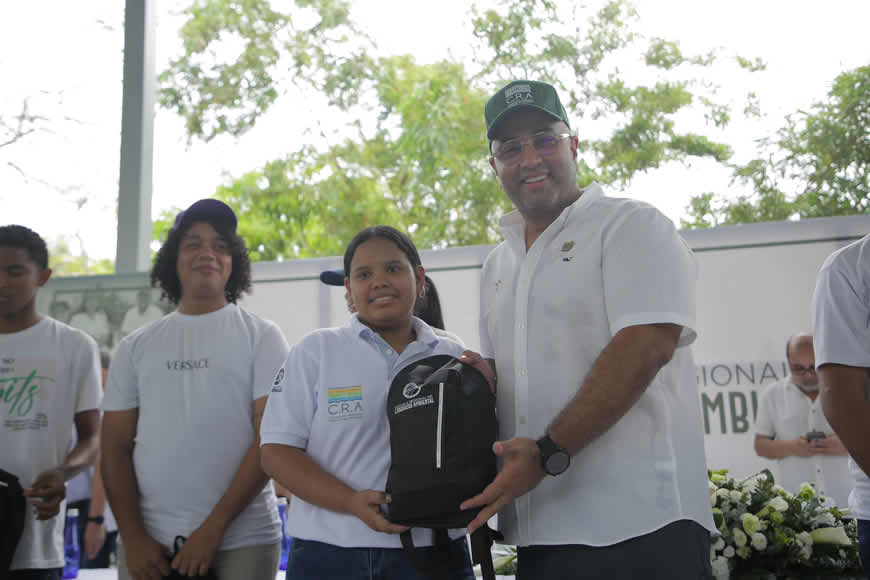 La C.R.A. consolida su liderazgo ambiental con una nueva temporada de la ERLA 1 La C.R.A. consolida su liderazgo ambiental con una nueva temporada de la ERLA - Corporación Autónoma Regional del Atlántico | C.R.A - La Corporación Autónoma Regional del Atlántico (C.R.A.) anuncia el regreso de la Escuela Regional de Liderazgo Ambiental (ERLA), su programa de formación para jóvenes líderes ambientales en el departamento, que en 2025 reafirma su compromiso con el fortalecimiento de capacidades locales y la participación de la juventud en la protección y gestión sostenible de los territorios.