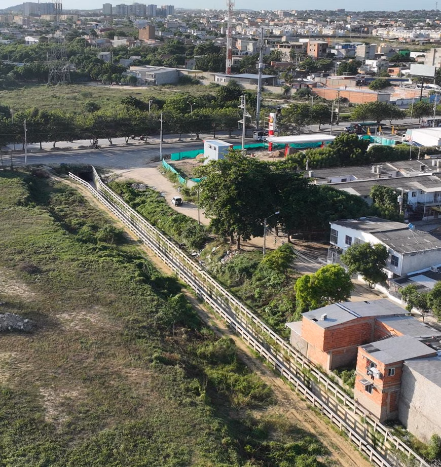 En un 95% la C.R.A. avanza en la canalización del arroyo El Platanal, en Soledad - Corporación Autónoma Regional del Atlántico | C.R.A - La Corporación Autónoma Regional del Atlántico -C.R.A. avanza hacia la culminación de la canalización del arroyo El Platanal, una obra de control hídrico que registra un 95 % de ejecución, con la que se transformará la calidad de vida de miles de familias históricamente afectadas durante las temporadas de lluvia.