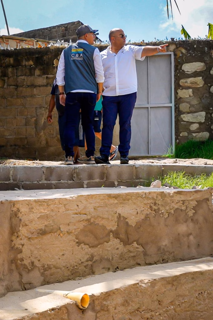 C.R.A. y Alcaldía de Baranoa avanzan en la protección de comunidades con obras de mitigación en el arroyo Cien Pesos - Corporación Autónoma Regional del Atlántico | C.R.A - La primera fase de la intervención permitió canalizar y adecuar 310 metros lineales del arroyo, con una inversión cercana a los $614 millones. La obra beneficia a más de 60.000 habitantes y se proyecta una segunda fase para ampliar la protección en este sector del municipio.