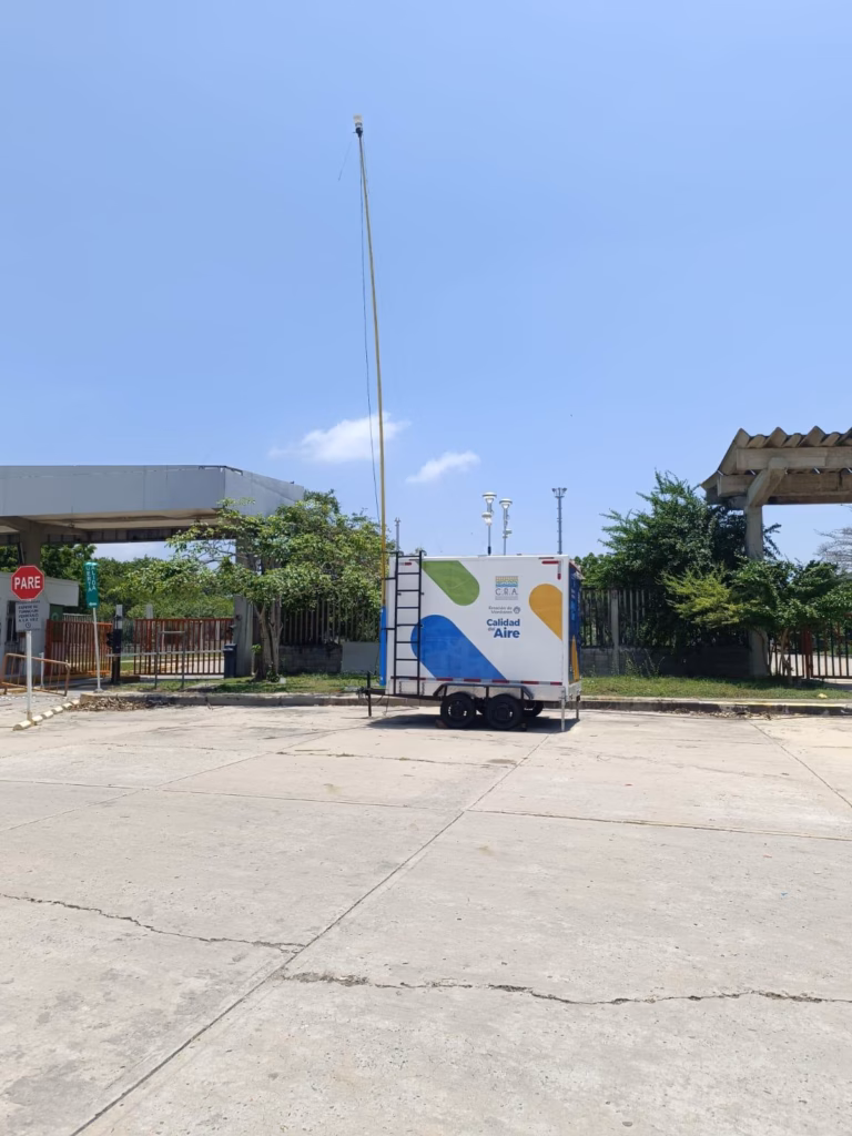 Con monitoreo de calidad del aire durante quemas en Isla de Salamanca, C.R.A. confirma que los niveles se mantienen dentro de los límites establecidos - Corporación Autónoma Regional del Atlántico | C.R.A - La Corporación Autónoma Regional del Atlántico - C.R.A. mantiene seguimiento permanente a la calidad del aire y reporta que las concentraciones de PM2.5, NO₂ y SO₂ se encuentran dentro de los valores establecidos por la normatividad ambiental colombiana.